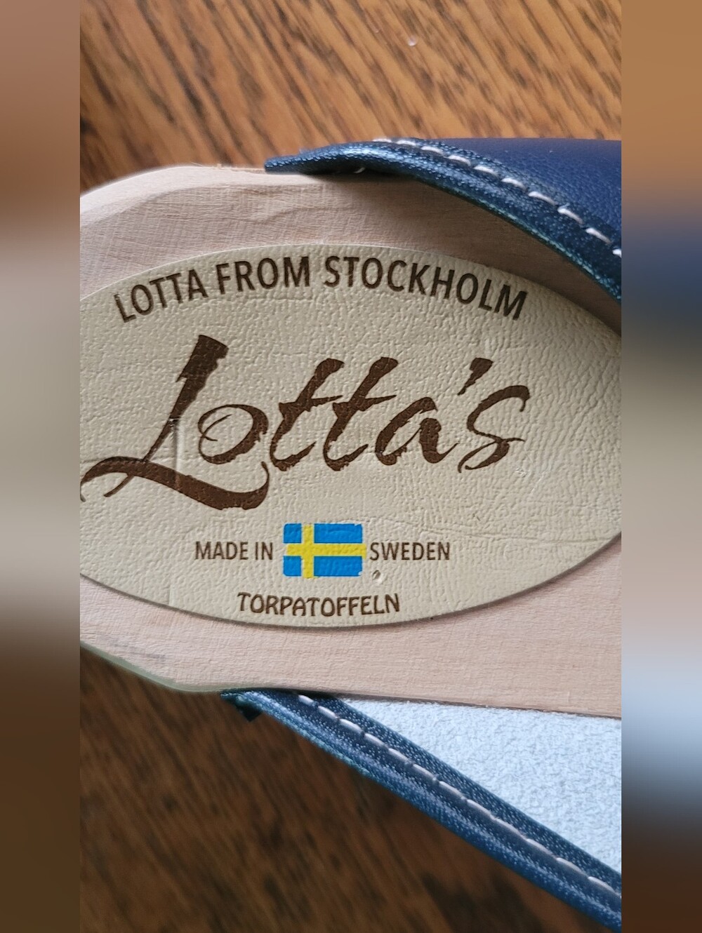 Lotta From Stockholm Navy Blue Leather Clogs with Natural Wood Footbed - Picture 9 of 9